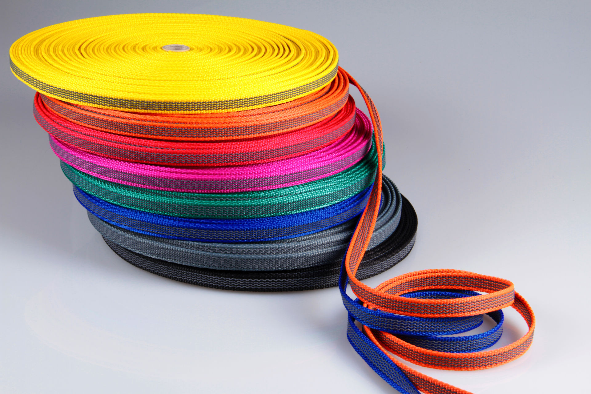 PP Anti-Rutsch | Meterware | 12 mm breit | Farbauswahl | Training | beidseitige schwarze Gummierung | Hundesport und Pferdesport PP Anti-Rutsch | Meterware | 12 mm breit | Farbauswahl | Training | beidseitige schwarze Gummierung | Hundesport und Pferdesport