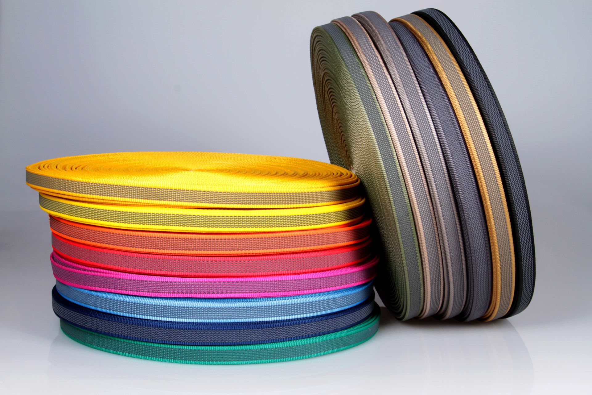 PP Anti-Rutsch | 25 mtr. Rolle | 20 mm breit | Farbauswahl | Training | beidseitige schwarze Gummierung | Hundesport und Pferdesport PP Anti-Rutsch | 25 mtr. Rolle | 20 mm breit | Farbauswahl | Training | beidseitige schwarze Gummierung | Hundesport und Pferdesport