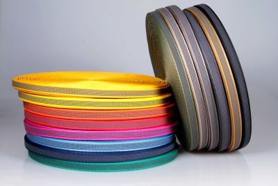 PP Anti-Rutsch | 25 mtr. Rolle | 20 mm breit | Farbauswahl | Training | beidseitige schwarze Gummierung | Hundesport und Pferdesport PP Anti-Rutsch | 25 mtr. Rolle | 20 mm breit | Farbauswahl | Training | beidseitige schwarze Gummierung | Hundesport und Pferdesport